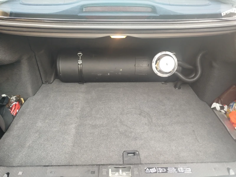 Mercedes-Benz E 200 Kompressor , снимка 2 - Автомобили и джипове - 53293571