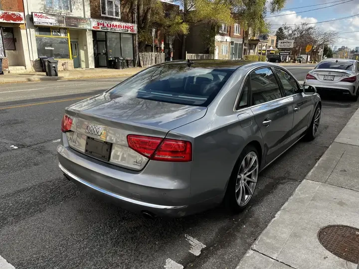 Audi A8 LONG* BANG & OLUFSEN* TV* SOFT CLOSE, снимка 6 - Автомобили и джипове - 53900794