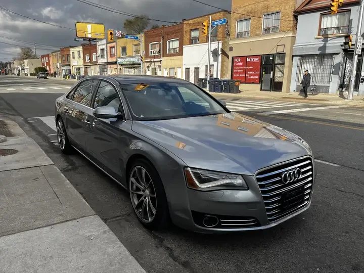 Audi A8 LONG* BANG & OLUFSEN* TV* SOFT CLOSE, снимка 3 - Автомобили и джипове - 53900794