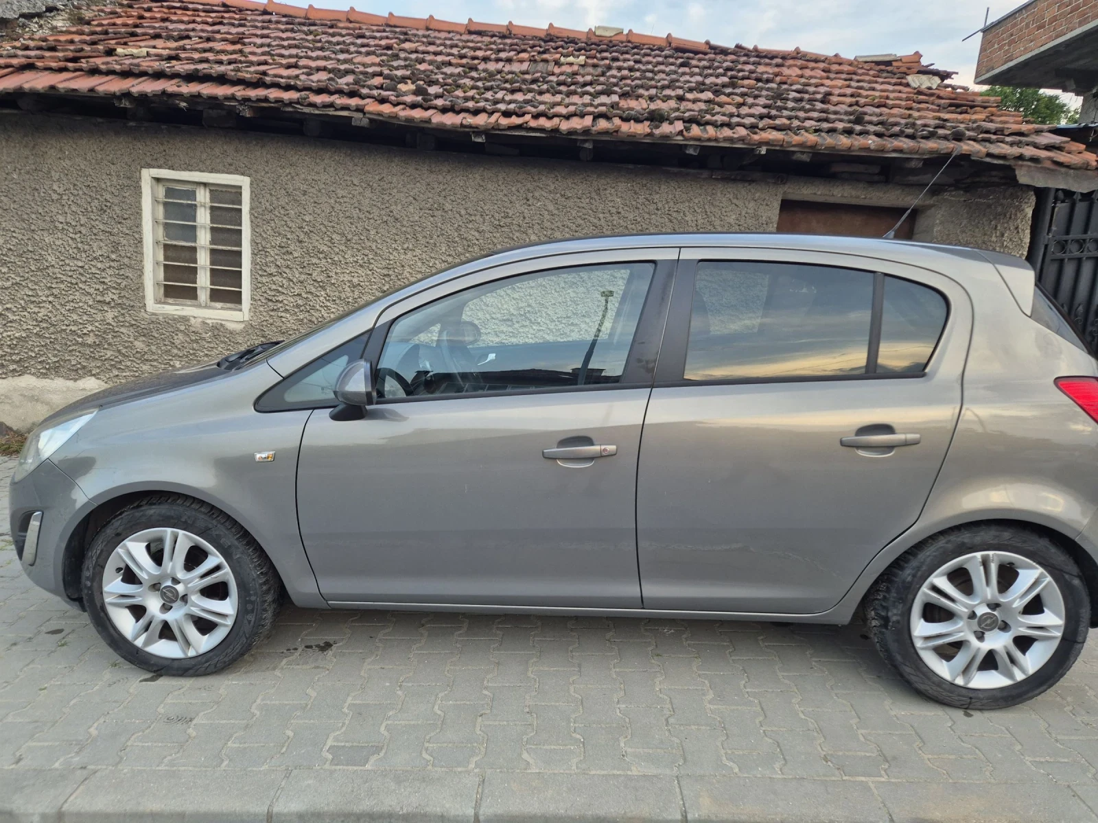 Opel Corsa 1.2 Benzin  - изображение 3