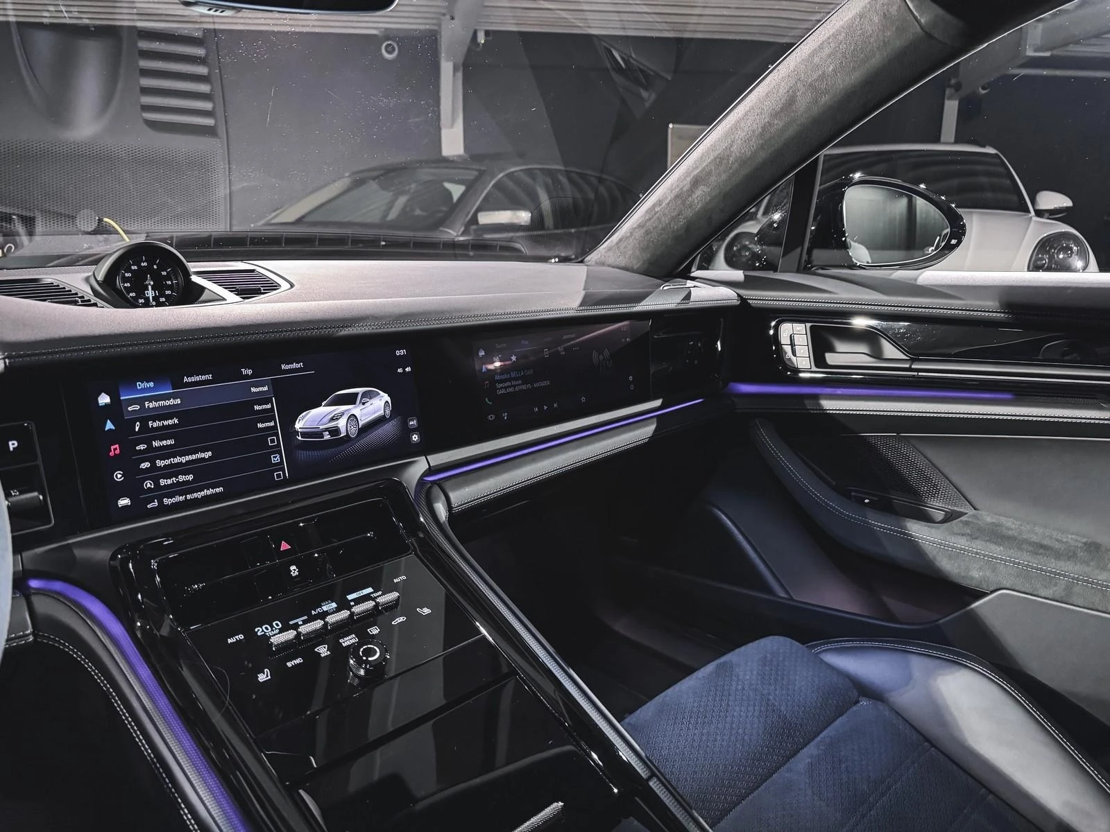 Porsche Panamera GTS SPORT DESIGN CARBON PANO BOSE MATRIX 360  - изображение 9