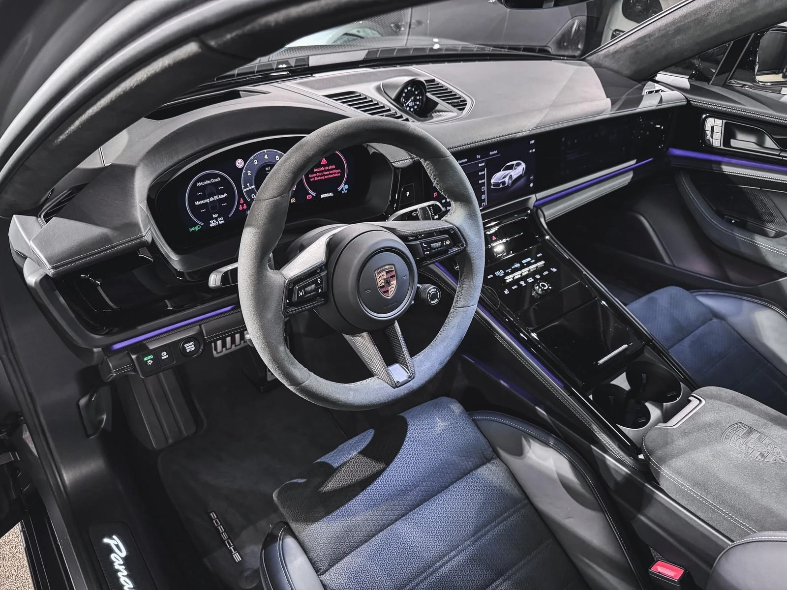 Porsche Panamera GTS SPORT DESIGN CARBON PANO BOSE MATRIX 360  - изображение 8