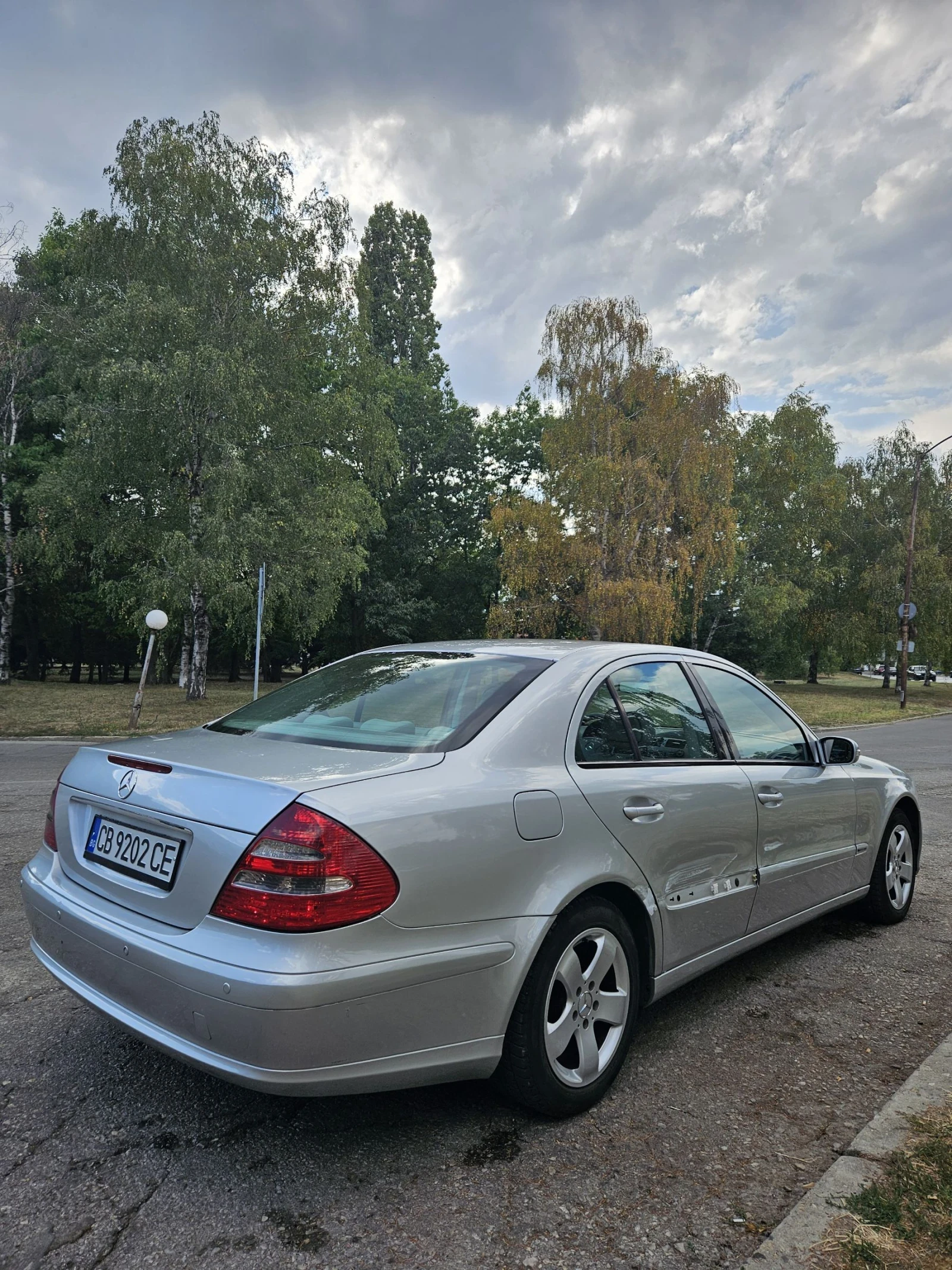 Mercedes-Benz E 270  - изображение 4