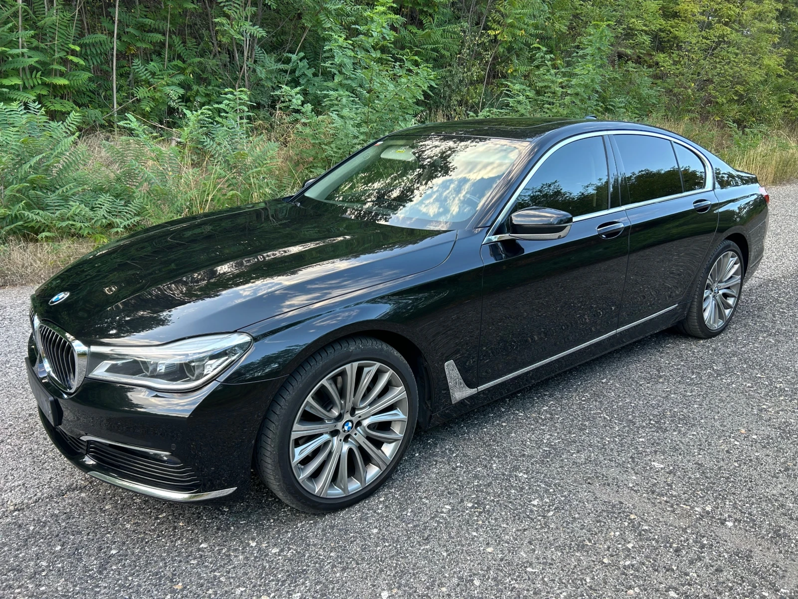 BMW 740 Xdrive - изображение 3