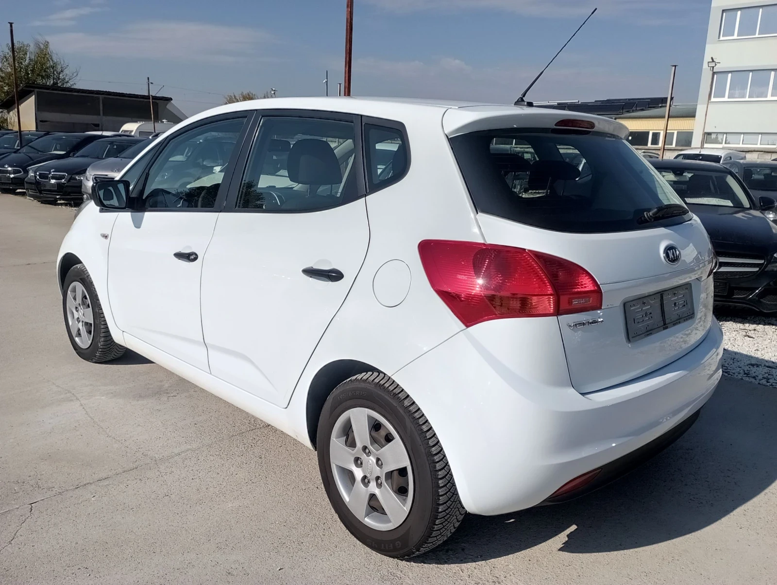Kia Venga 1.4, BIFUEL, Италия  - изображение 6