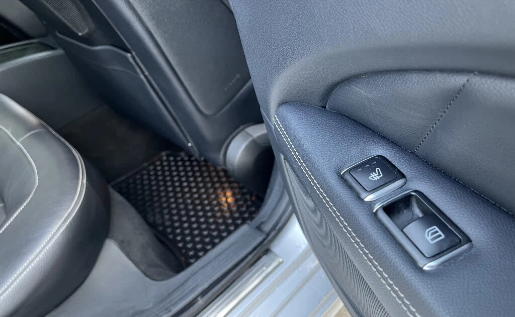 Mercedes-Benz CLS 550 *  *    *   *  | Mobile.bg   17