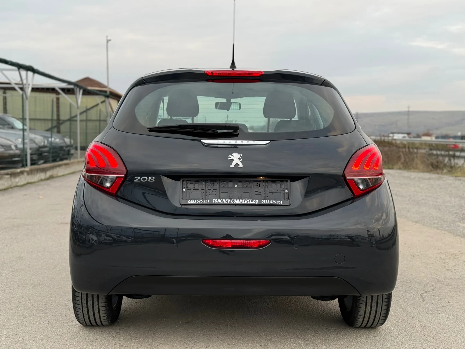 Peugeot 208 1.2i-ORIGINAL-GPL-141.000km-NEW-TOP-NAVI-CAR PLAY | Mobile.bg   5