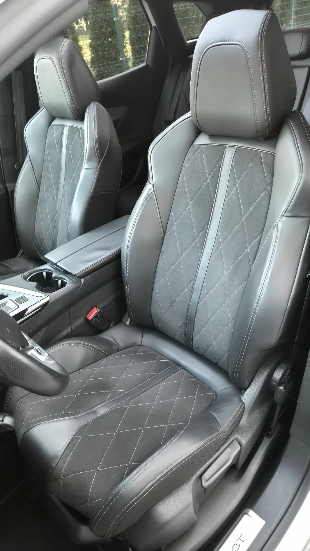 Peugeot 3008 GT 2.0 HDi-180��/ �������� /KEYLESS /130 000�� | Mobile.bg � ����������� 11