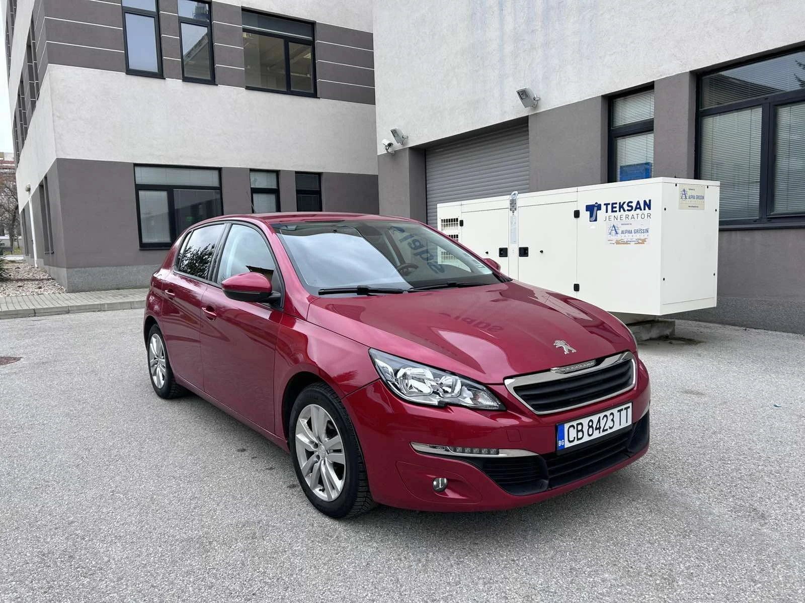 Peugeot 308 ACTIVE PURETECH ГАРАЖНA С ВСИЧКИ ЕКСТРИ  - изображение 2