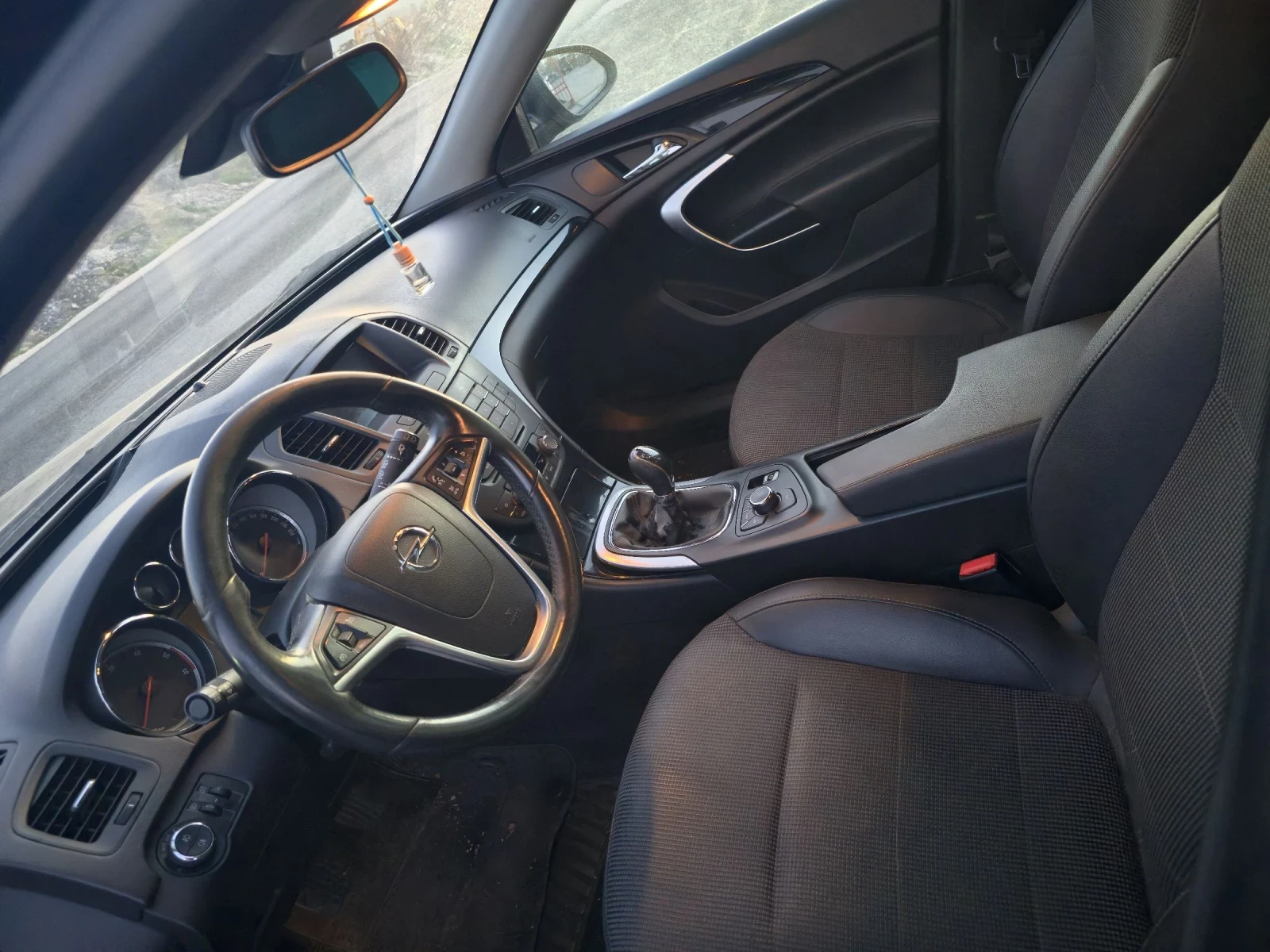 Opel Insignia 2.0 - изображение 7