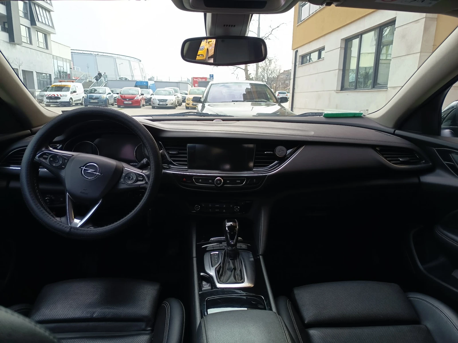 Opel Insignia Grand sport, снимка 5 - Автомобили и джипове - 54113404