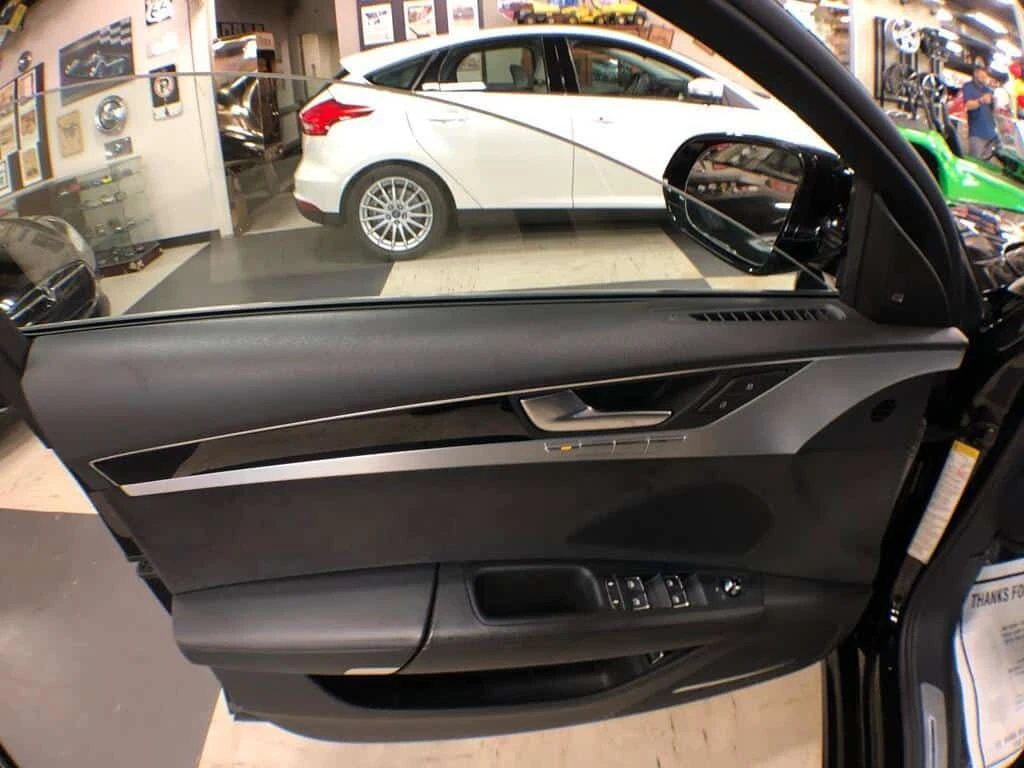 Audi A8 * L QAUTTRO LEATHER PAN/ROOF NAV B/SPOT L/ASSIST C, снимка 12 - Автомобили и джипове - 54112464