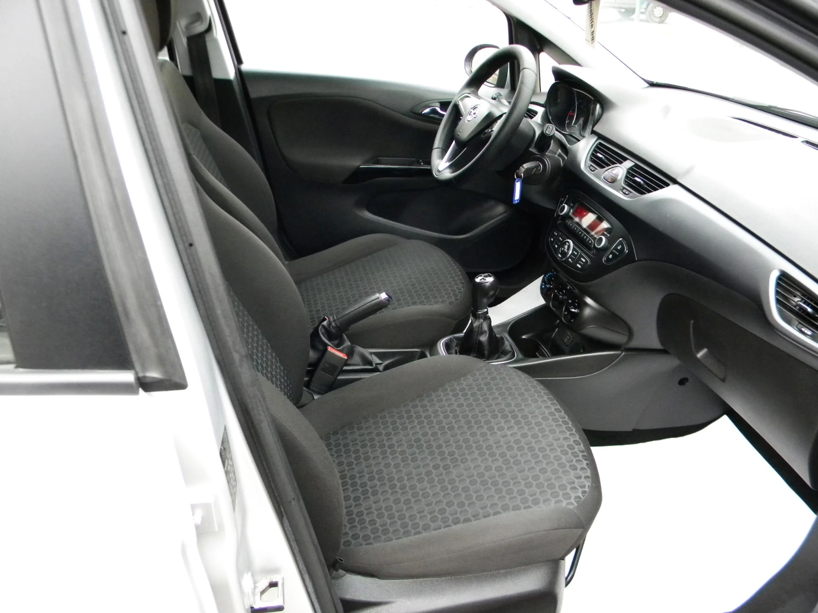 Opel Corsa 1.3CDTI-95kc* КАТО НОВА* EURO6B, снимка 11 - Автомобили и джипове - 54150025