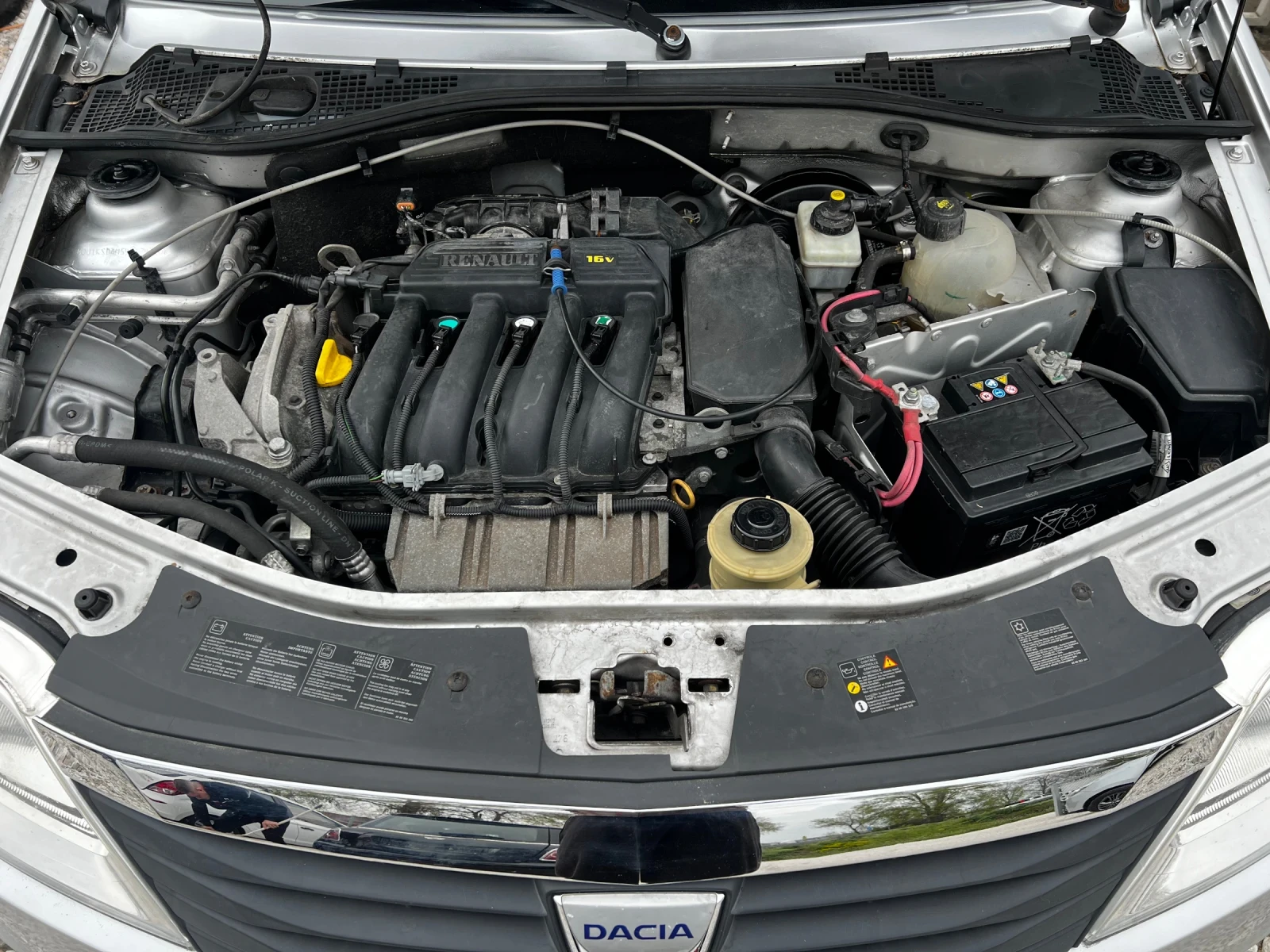 Dacia Logan 1.6i 147000km , снимка 15 - Автомобили и джипове - 54214680