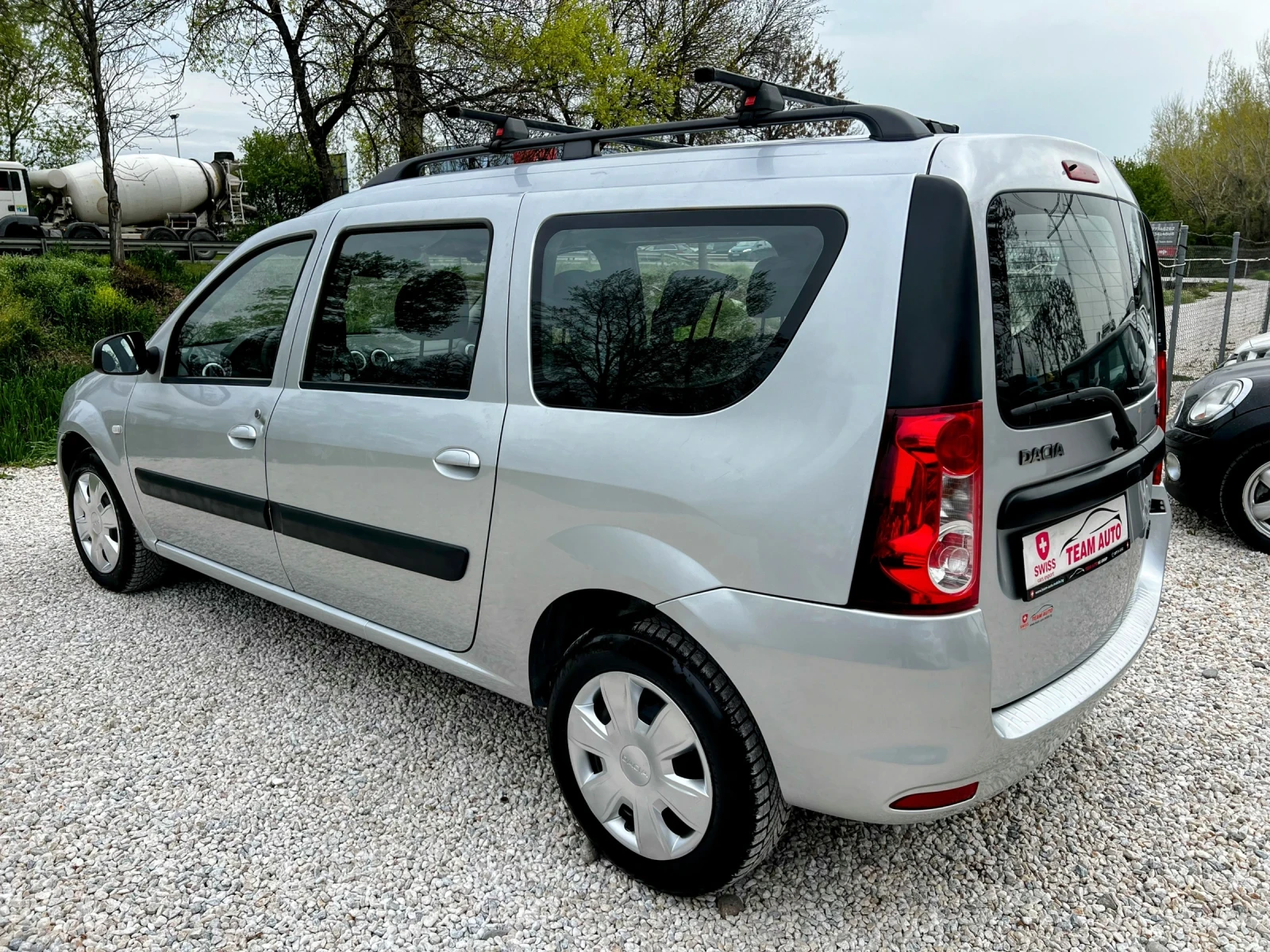Dacia Logan 1.6i 147000km , снимка 6 - Автомобили и джипове - 54214680