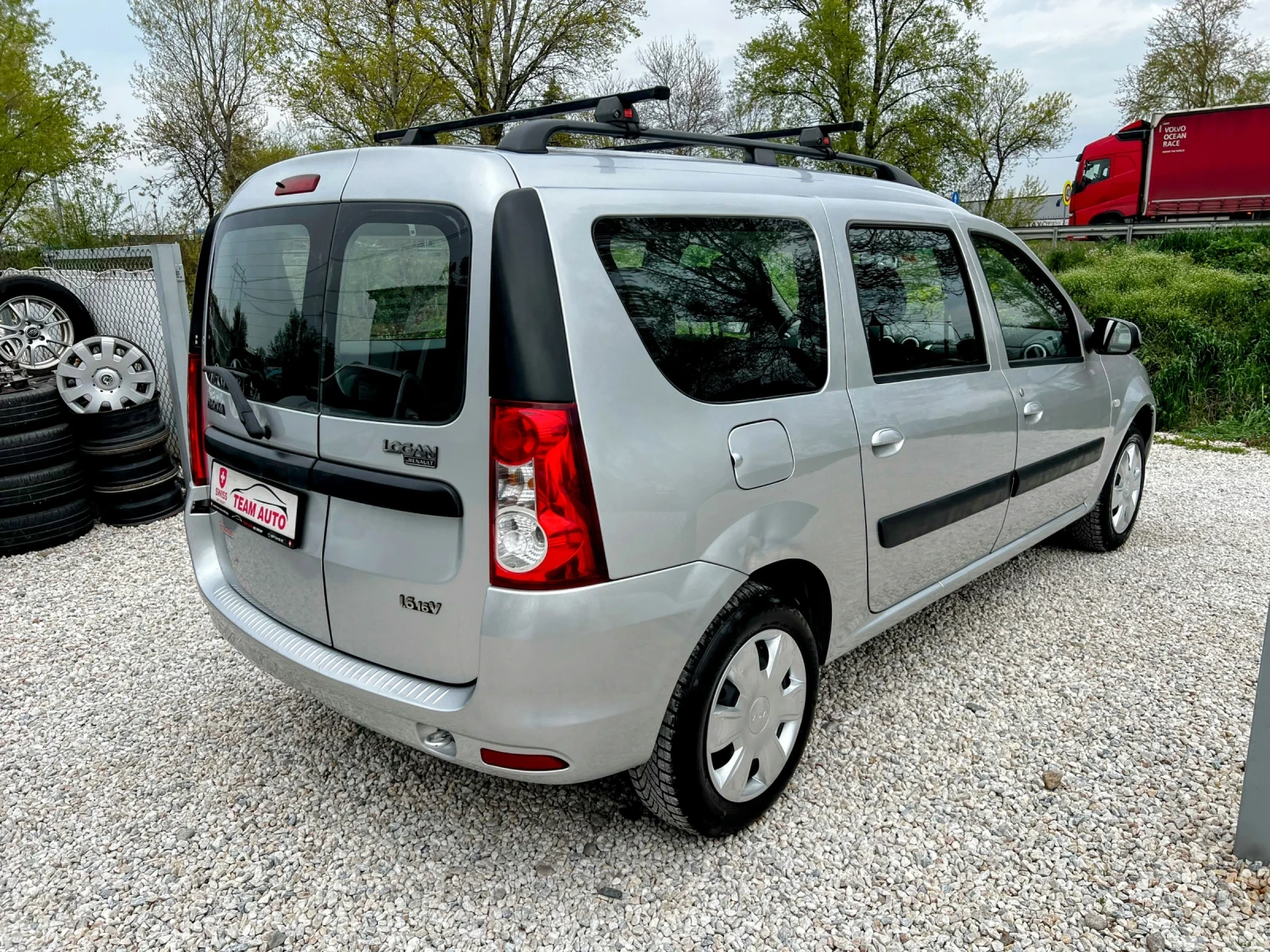 Dacia Logan 1.6i 147000km , снимка 5 - Автомобили и джипове - 54214680