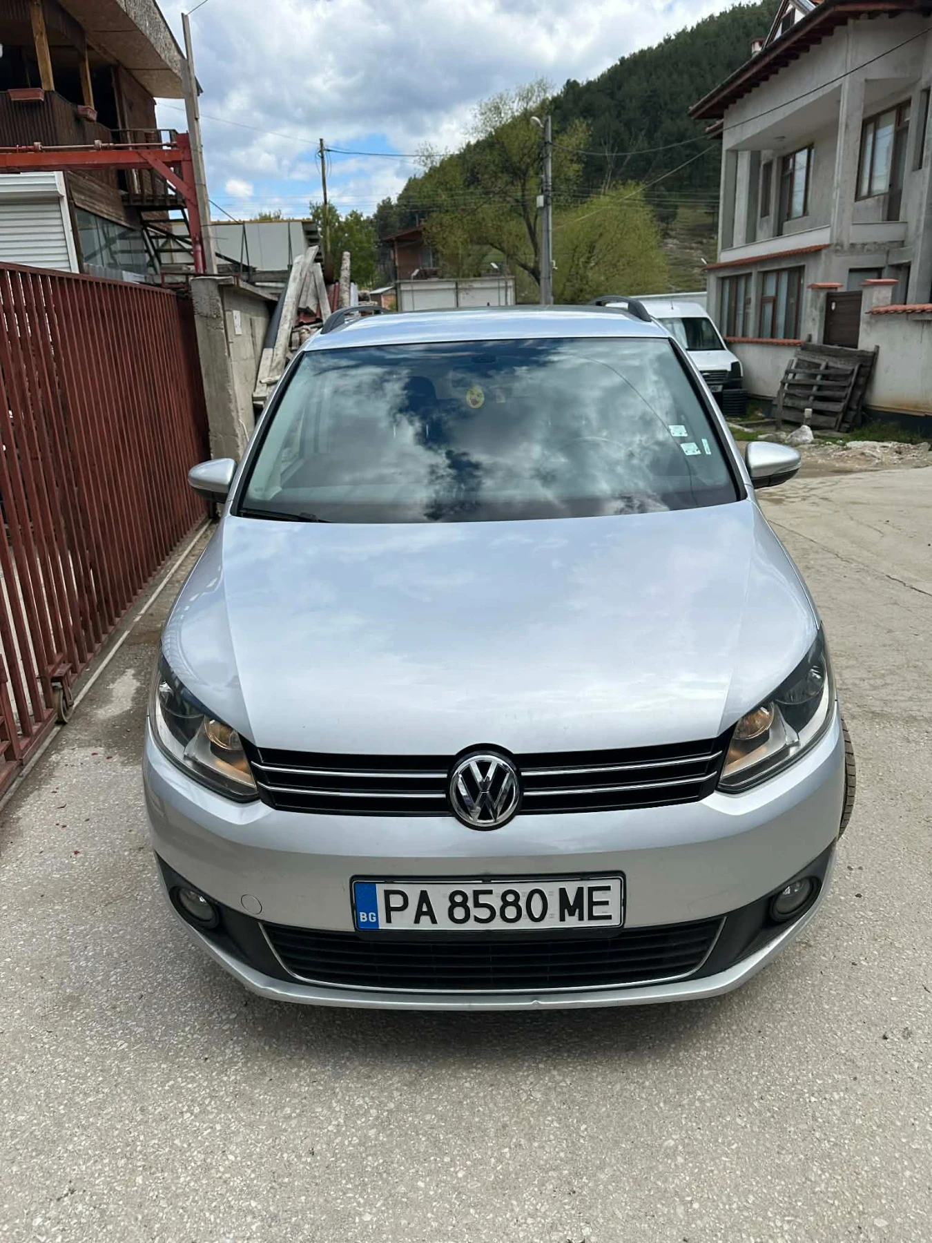 VW Touran, снимка 5 - Автомобили и джипове - 54397944