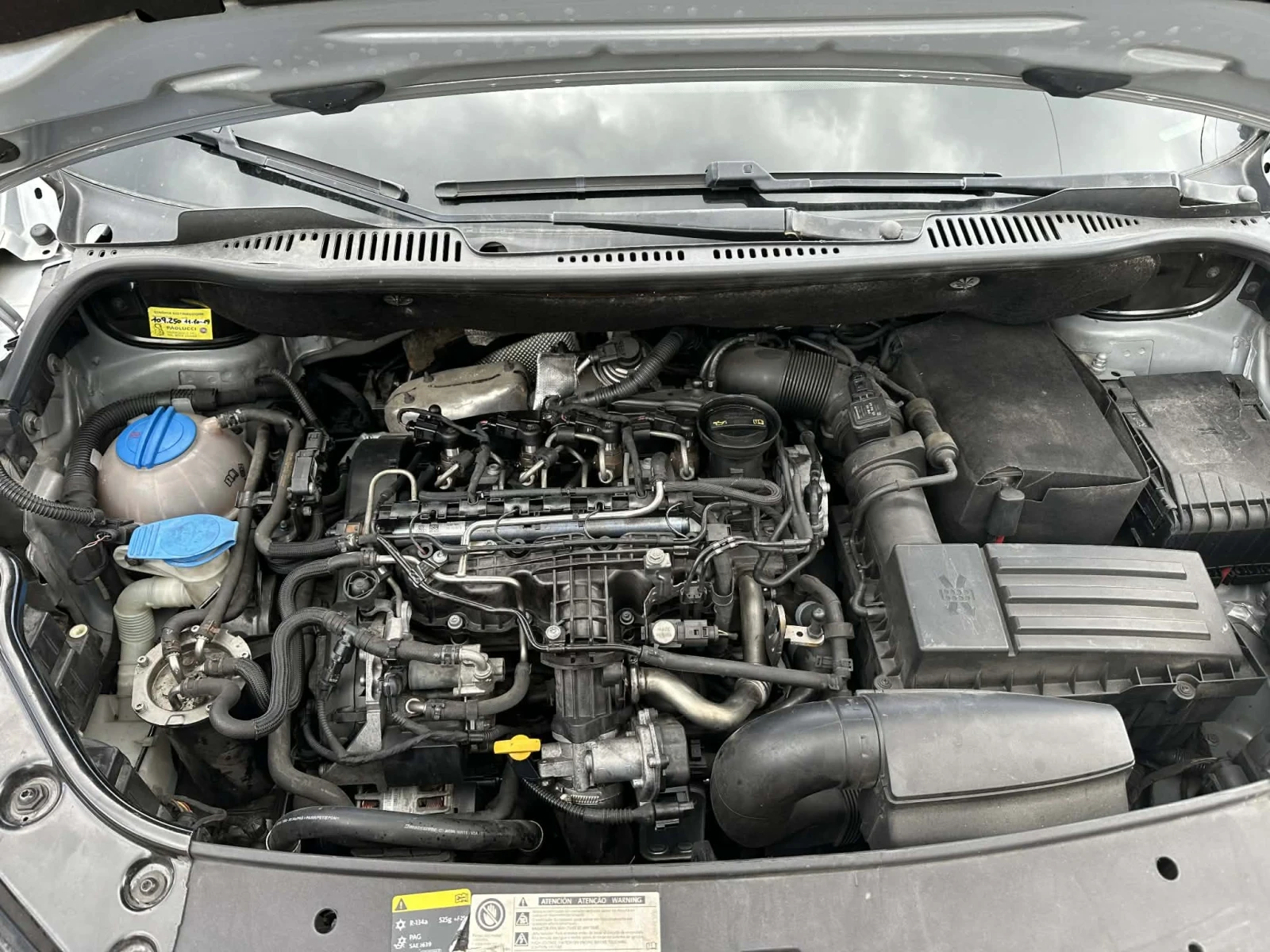 VW Touran, снимка 12 - Автомобили и джипове - 54397944