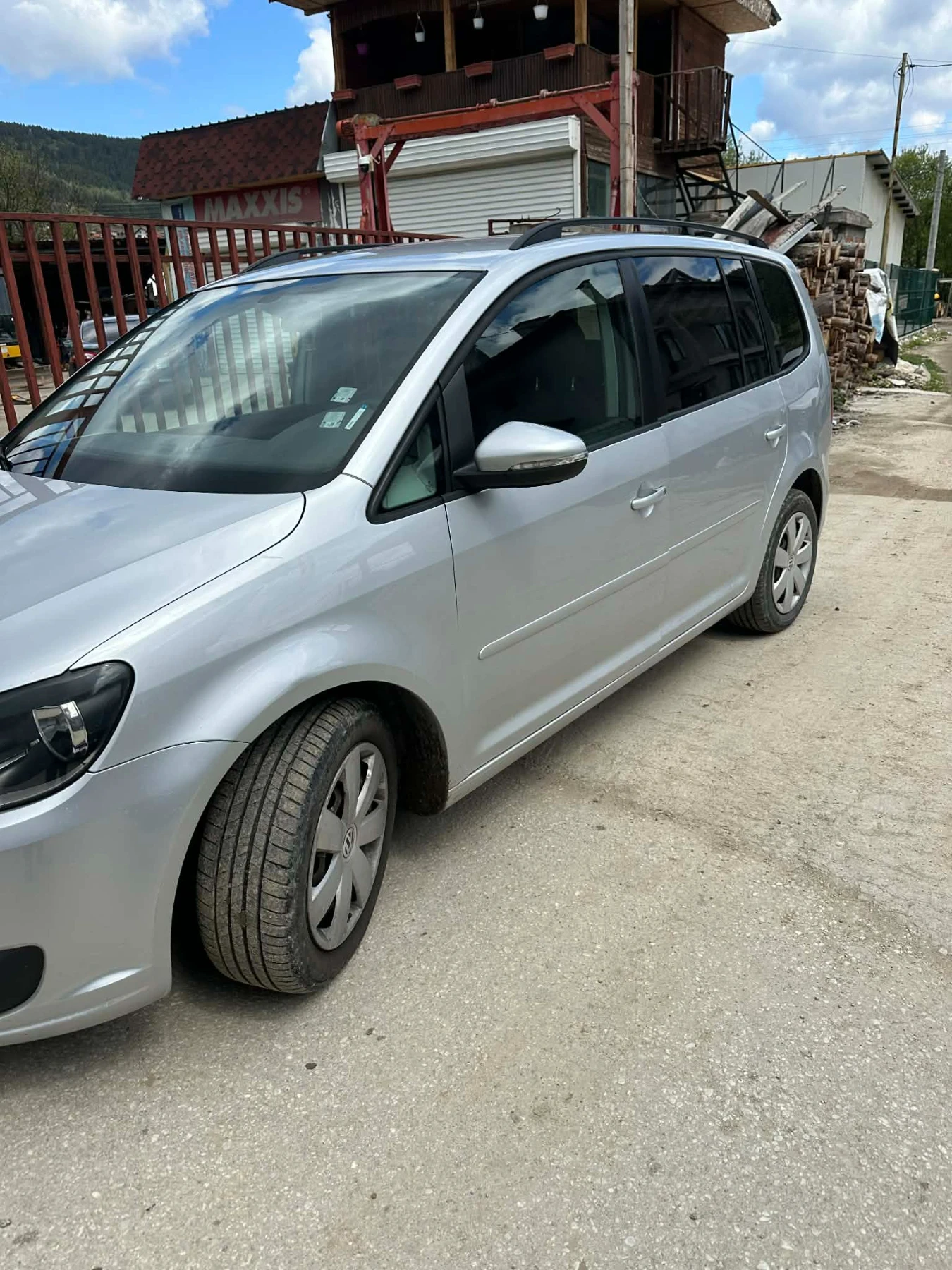 VW Touran, снимка 3 - Автомобили и джипове - 54397944