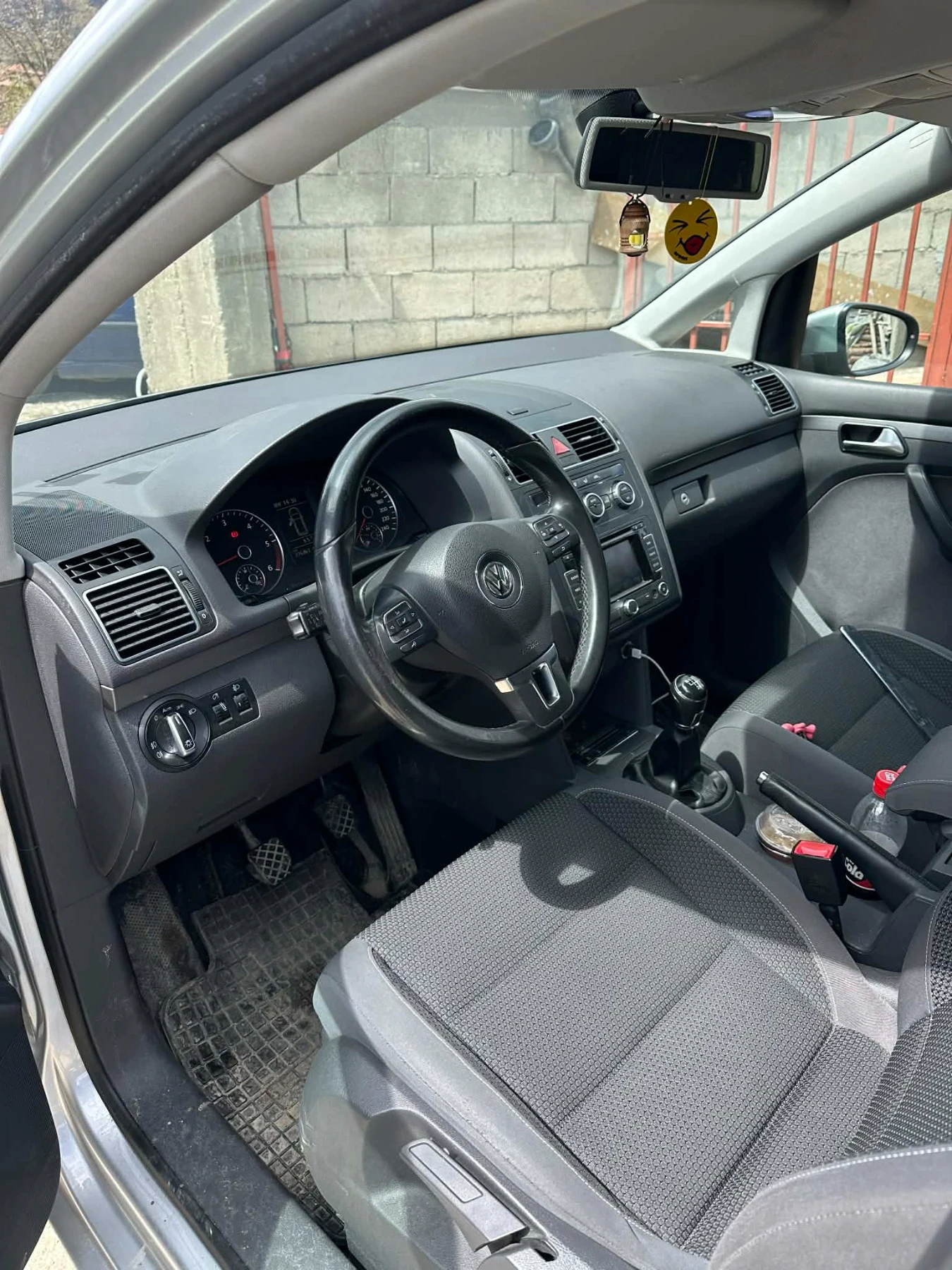 VW Touran, снимка 7 - Автомобили и джипове - 54397944