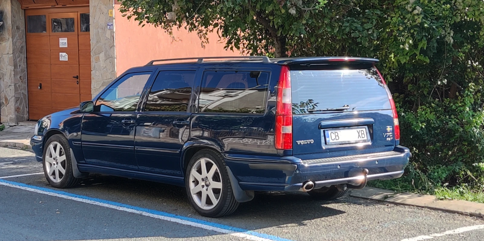 Volvo V70 2.5T, снимка 3 - Автомобили и джипове - 54657469