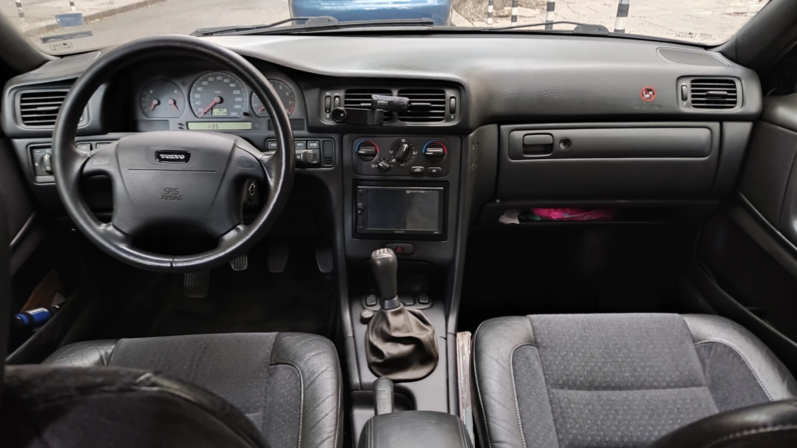 Volvo V70 2.5T, снимка 6 - Автомобили и джипове - 54657469
