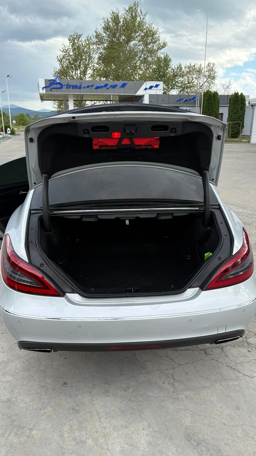Mercedes-Benz CLS 350 AIRMATIC | HARMAN KARDON | 4 MATIC, снимка 3 - Автомобили и джипове - 54548180