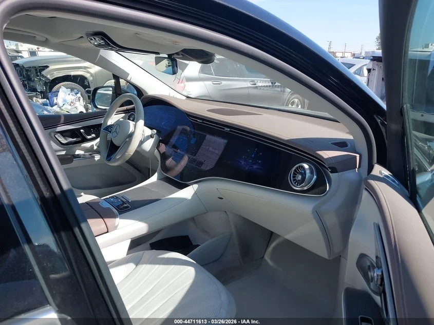 Mercedes-Benz EQS 580 SUV 4MATIC, снимка 5 - Автомобили и джипове - 54805225