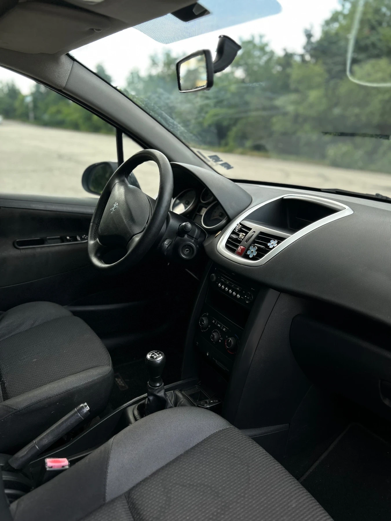 Peugeot 207 Фабрична газ, снимка 9 - Автомобили и джипове - 54825185