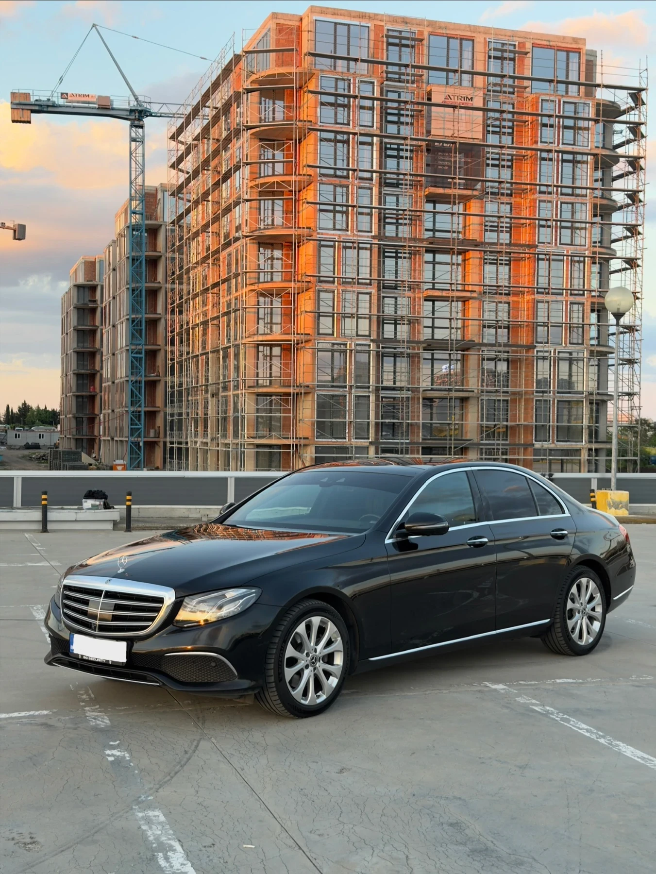 Mercedes-Benz E 220 4-matic, снимка 2 - Автомобили и джипове - 55451525
