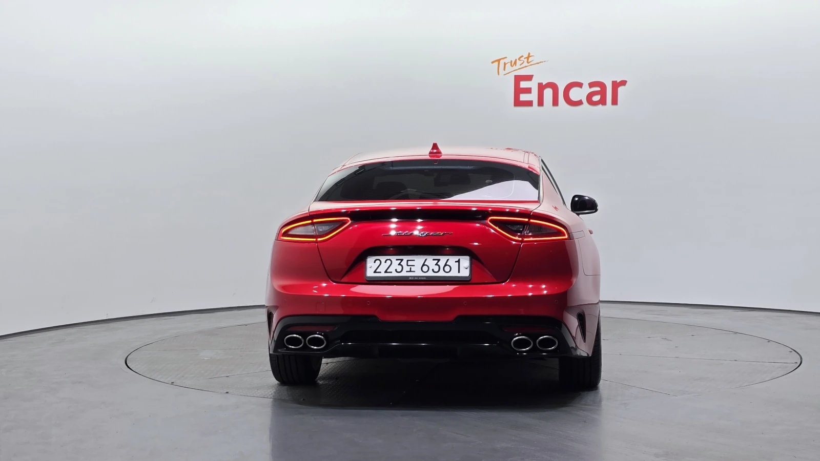 Kia Stinger 2.0* ПОДГРЕВ ВОЛАН* КРАЙНА ЦЕНА, снимка 4 - Автомобили и джипове - 55496159
