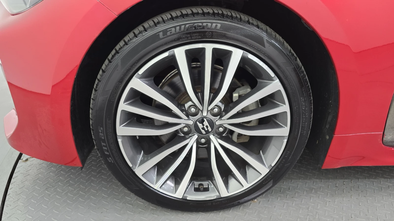 Kia Stinger 2.0* ПОДГРЕВ ВОЛАН* КРАЙНА ЦЕНА, снимка 5 - Автомобили и джипове - 55496159
