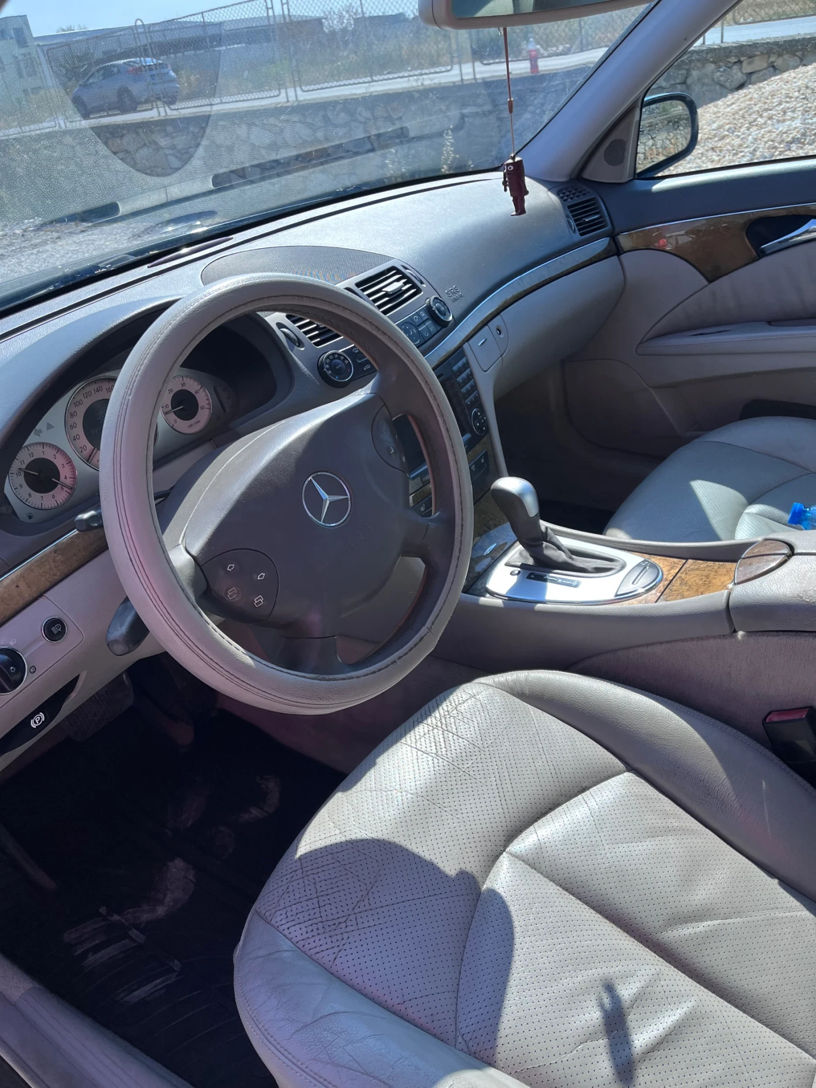 Mercedes-Benz E 320 Avantgarde, снимка 7 - Автомобили и джипове - 55554454