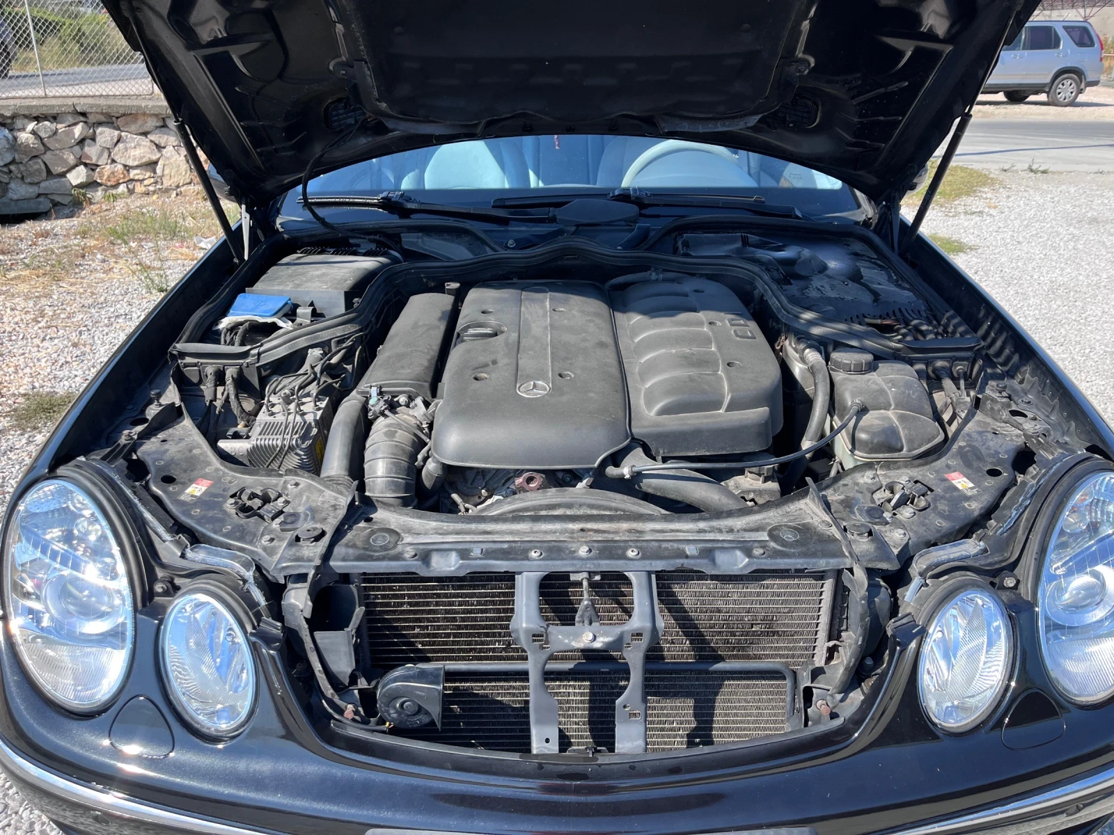 Mercedes-Benz E 320 Avantgarde, снимка 13 - Автомобили и джипове - 55554454