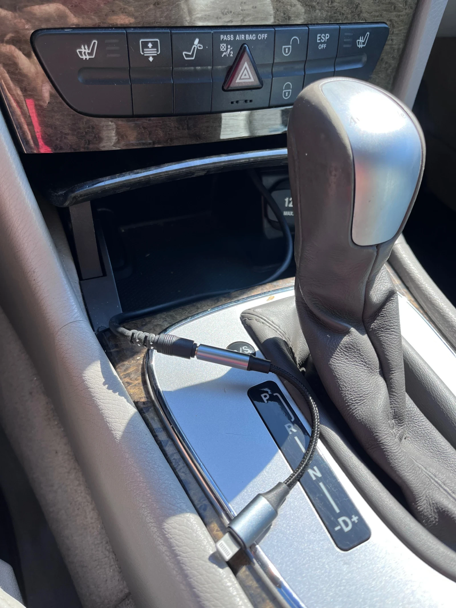 Mercedes-Benz E 320 Avantgarde, снимка 15 - Автомобили и джипове - 55554454