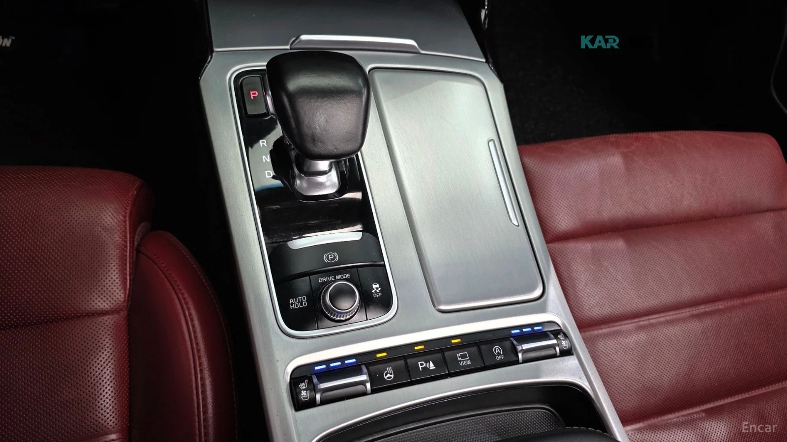 Kia Stinger 3.3 Turbo AWD GT* КАРБОН* КОЖА* НАВИ* ПАНО* HUD, снимка 9 - Автомобили и джипове - 55727356