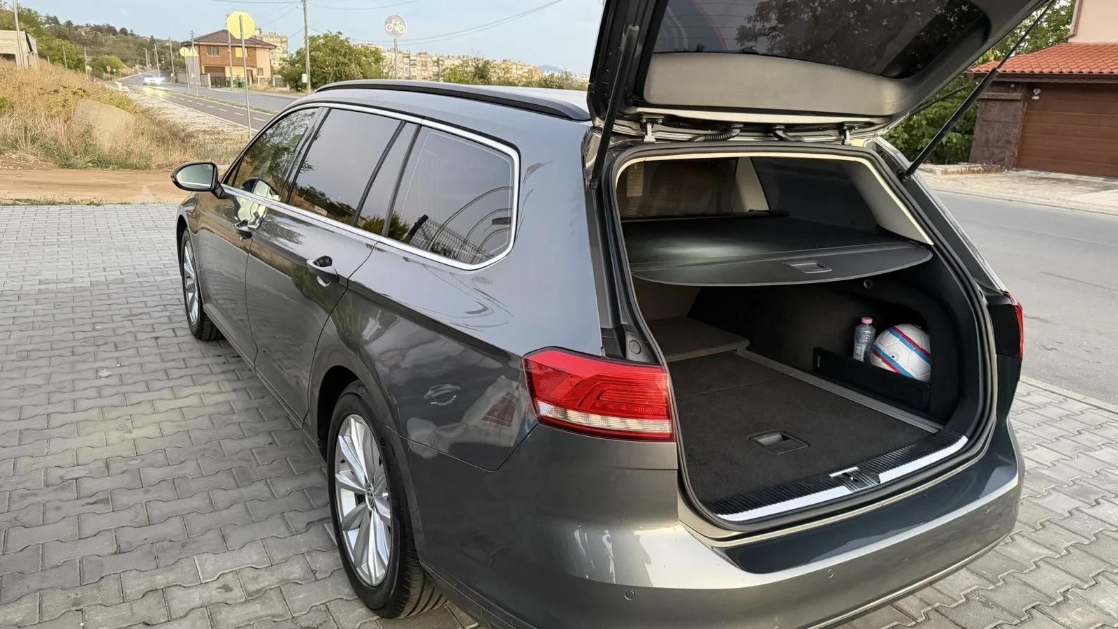 VW Passat 2.0 TDI, снимка 7 - Автомобили и джипове - 56251086