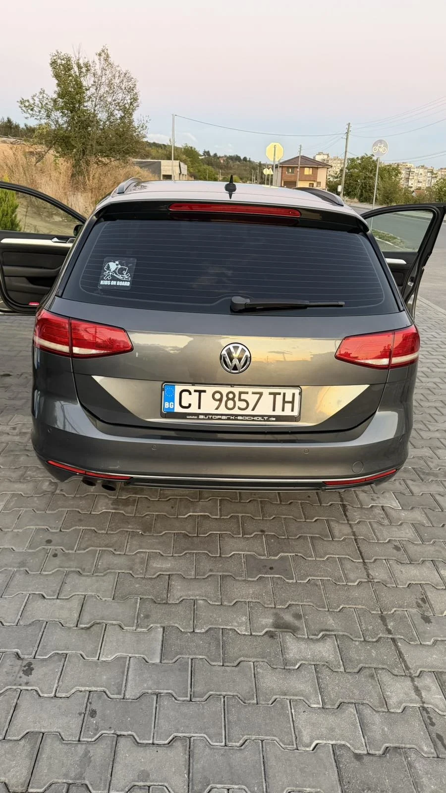 VW Passat 2.0 TDI, снимка 2 - Автомобили и джипове - 56251086