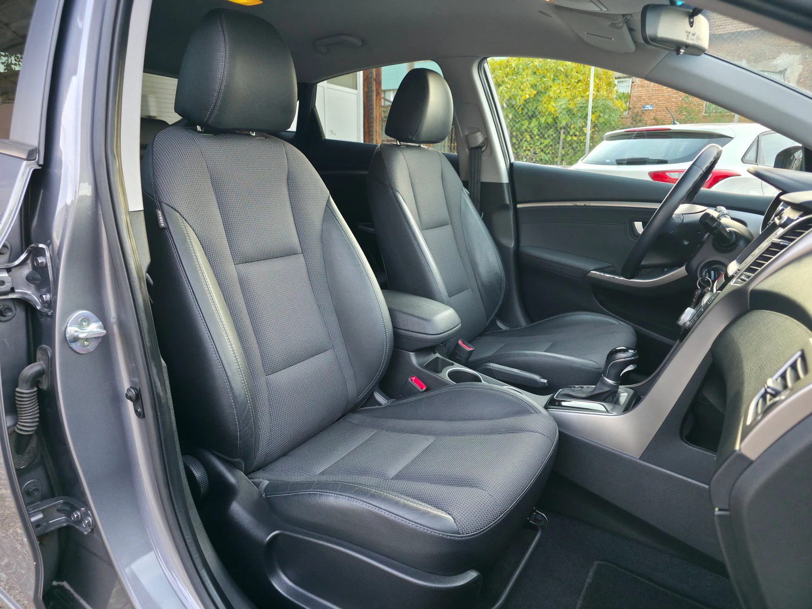 Hyundai I30 1.6crdi Automatik Euro5b | Mobile.bg � ����������� 11
