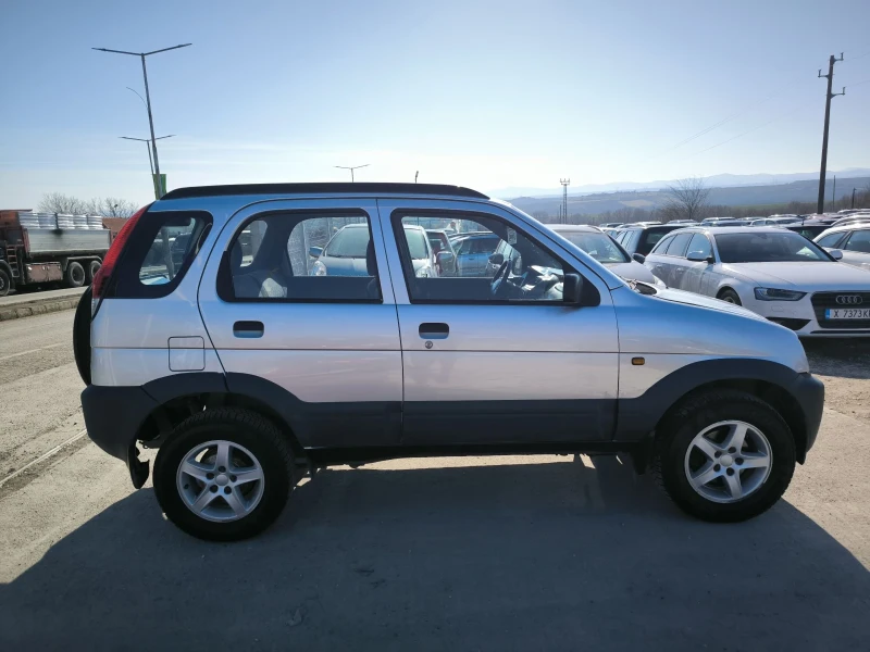 Daihatsu Terios 1.3i 4x4 Automat, снимка 4 - Автомобили и джипове - 48850132