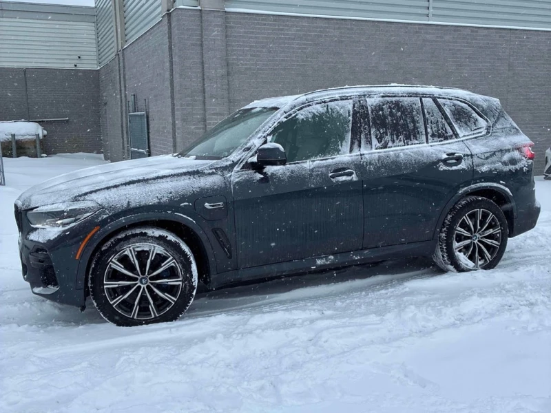 BMW X5 2022 xDrive45e * CARFAX * БЕЗ ПЪРВОНАЧАЛНА ВНОСКА, снимка 3 - Автомобили и джипове - 53116654