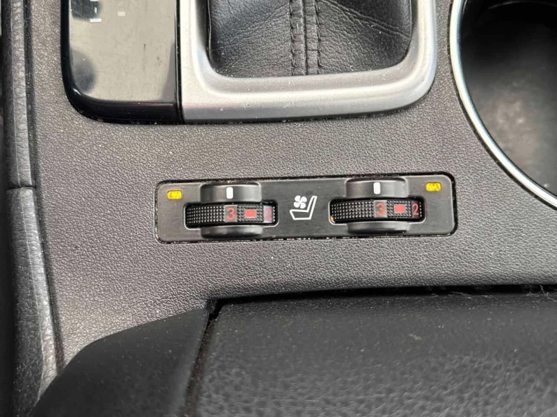 Toyota Highlander * Limited * CARFAX * ЦЕНА ДО БГ, снимка 12 - Автомобили и джипове - 53527833