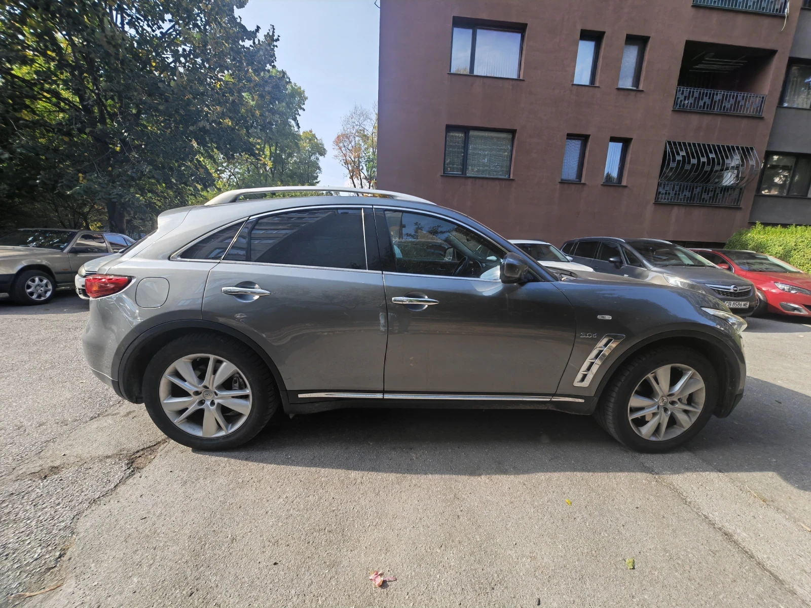 Infiniti QX70  - изображение 4