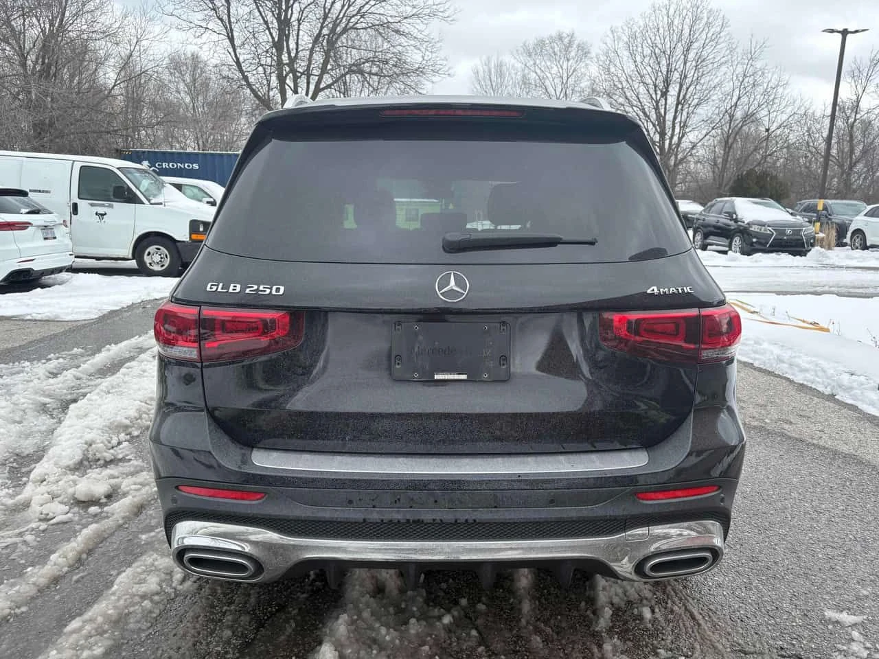 Mercedes-Benz GLB  250 /CARFAX/360/DISTRONIC/AMBIENT, снимка 4 - Автомобили и джипове - 53924103