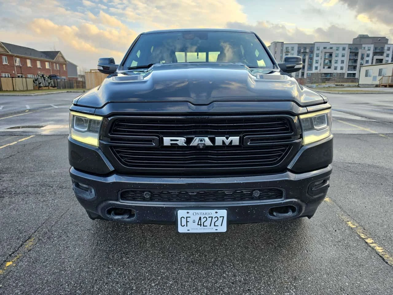 Dodge RAM 1500 LARAMIE * 360 КАМЕРА* ПОДГРЕВ* ОБДУХВАНЕ* , снимка 2 - Автомобили и джипове - 54123515