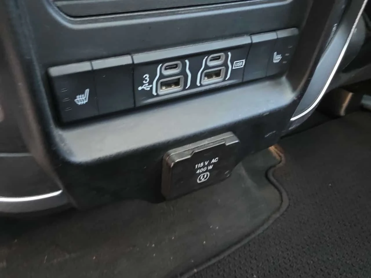 Dodge RAM 1500 LARAMIE * 360 КАМЕРА* ПОДГРЕВ* ОБДУХВАНЕ* , снимка 16 - Автомобили и джипове - 54123515