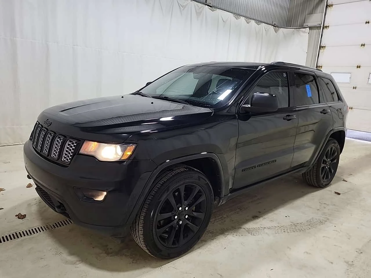 Jeep Grand cherokee * ALTITUDE * CARFAX * 2 КЛЮЧА * ПАНОРАМА *  | Auto.bg — изображение 1