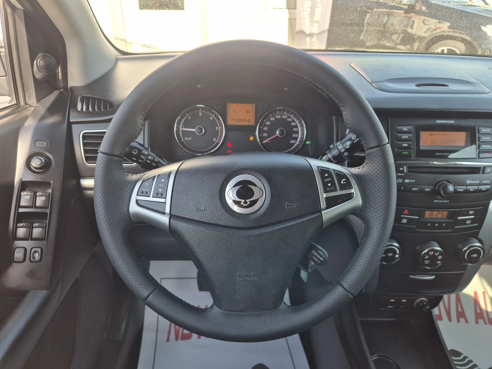 SsangYong Korando 2.0D-4×4-200000км, снимка 9 - Автомобили и джипове - 54716163