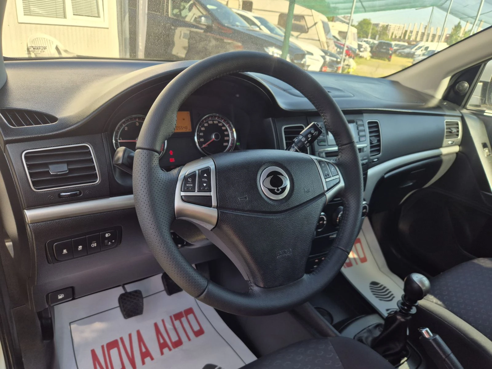 SsangYong Korando 2.0D-4×4-200000км, снимка 8 - Автомобили и джипове - 54716163