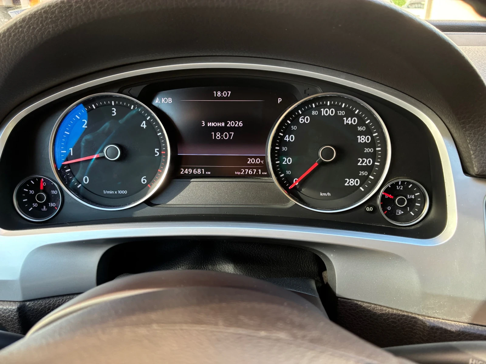 VW Touareg, снимка 8 - Автомобили и джипове - 54812648